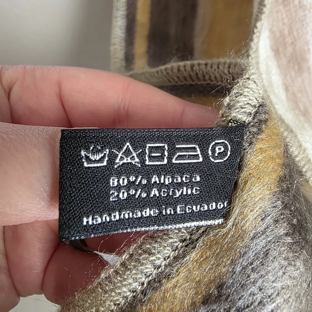 shupaca striped alpaca
